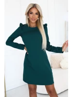 264-2 NELL Elegantné trapézové šaty s volánmi na ramenách - fľaškovo zelené