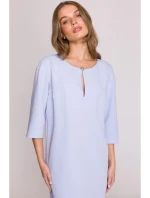S394 Voľné šaty s výstrihom s kľúčovou dierkou - svetlomodré