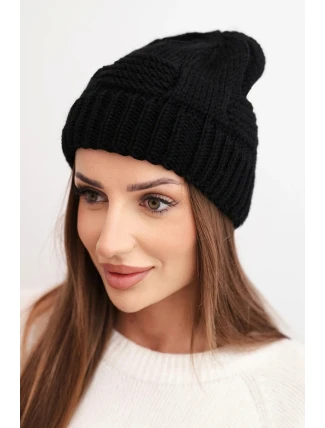 Dámska akrylová zimná čiapka s ozdobným úpletom K462 čierna