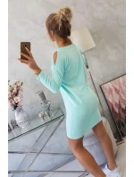 Šaty s potlačou košíka v mätovej farbe