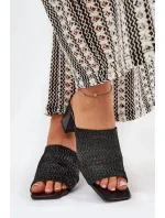 Žabky na podpätku model 210783 Krok vo veľkom štýle Žabky na podpätku model 210783 Krok vo veľkom štýle