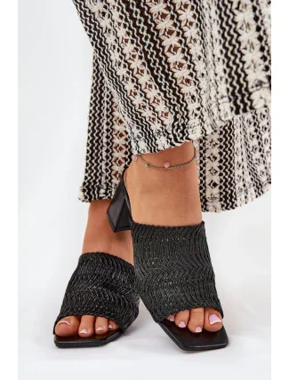 Žabky na podpätku model 210783 Krok vo veľkom štýle Žabky na podpätku model 210783 Krok vo veľkom štýle