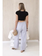 Nohavice so širokými nohavicami šedé