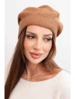 Dámska klasická hladká pletená čiapka K420 camel
