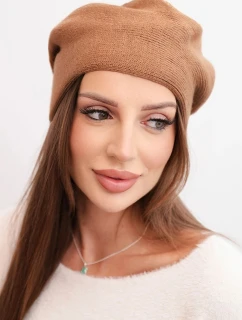 Dámska klasická hladká pletená čiapka K420 camel
