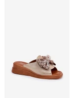 Klapki Damskie Na Koturnie Z Kokardą Złote Moonzella