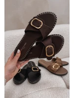 Dámské pantofle na ploché podrážce se zlatou sponou čokoládové Selivelle