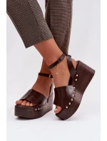 Dámské sandály na platformě se zlatými sponami čokoládové Galorina