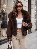 Krátka dámska bunda s odnímateľnou kožušinou, hnedá, FashionStreet TY5840 Krátka dámska bunda s odnímateľnou kožušinou, hnedá, FashionStreet TY5840
