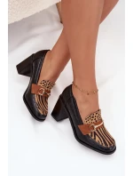 Półbuty Damskie Na Słupku Z Tłoczeniem I Złotym Detalem Czarno-Beżowe Novella
