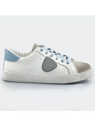 Bielo-svetlo modré dámske tenisky trampky z rôznych spojených materiálov (1088) Bielo-svetlo modré dámske tenisky trampky z rôznych spojených materiálov (1088)