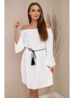 Šaty viazané v páse so šnúrkou ecru Šaty viazané v páse so šnúrkou ecru