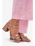 Skórzane Lakierowane Sandały Damskie Na Słupku Beżowe Mevonelle