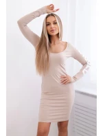 Ošúchané béžové šaty