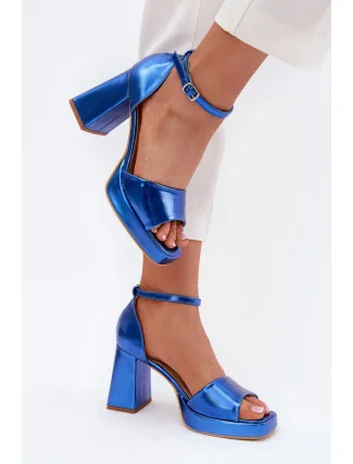 Sandále na podpätku model 215000 Krok vo veľkom štýle