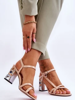 Lakierowane Sandałki Na Ozdobnym Słupku D&A CR-232 Beżowe