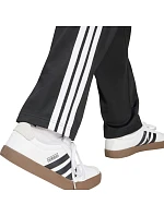 Pánske nohavice adidas 3-Stripes Tricot Regular-Fit Open Hem Black JI8802 Pánske nohavice adidas 3-Stripes Tricot Regular-Fit Open Hem Black JI8802
