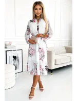 449-6 CARLA Plisované midi šaty s gombíkmi a dlhými rukávmi - ROSES na bielom pozadí 449-6 CARLA Plisované midi šaty s gombíkmi a dlhými rukávmi - ROSES na bielom pozadí