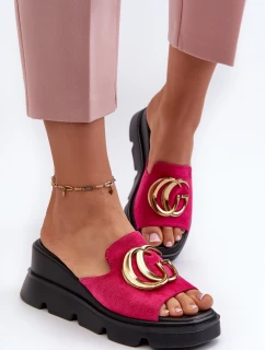 Dámske semišové sandále na klinoch a platforme so zlatým zdobením Vinceza 58295 Fuchsia