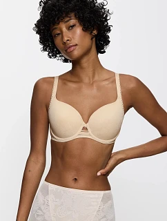 Triumph - Wild Rose Sensation: tvarovacia podprsenka s košíčkom Spacer Cup Triumph