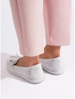 Moderné dámske biele mokasíny bez podpätku Moderné dámske biele mokasíny bez podpätku