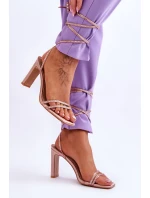 Eleganckie Wiązane Sandały Z Dżetami Nude Nessy