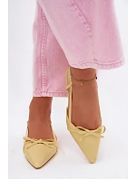 Dámské sandály z umělé kůže na nízkém podpatku Želmera