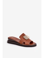 Klapki Damskie Na Koturnie Eko Skórzane Z Ozdobą Brązowe Sarela