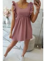 Šaty s volánikmi na bokoch tmavoružové