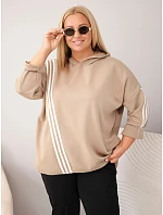 Dámska mikina s kapucňou vo veľkosti plus size a ozdobnými pásikmi z viskózy v kamelovej farbe Dámska mikina s kapucňou vo veľkosti plus size a ozdobnými pásikmi z viskózy v kamelovej farbe