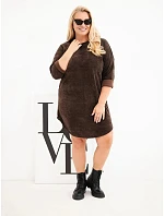 Dámske šaty vo veľkosti plus size z manšestru s voľným strihom, hnedé Dámske šaty vo veľkosti plus size z manšestru s voľným strihom, hnedé