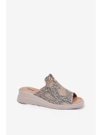 Klapki Damskie Na Koturnie Z Zamkiem Zwierzęcy Wzór Beżowe Irriva