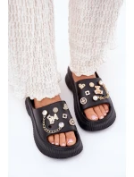 Piankowe Klapki Damskie Ze Złotymi Przypinkami Czarne Hortiana