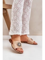 Skórzane Klapki Z Ozdobą Na Płaskim Obcasie Lewski 3047/O Beżowe