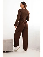 Dámsky viskózový komplet s blúzkou a širokými nohavicami hnedej farby