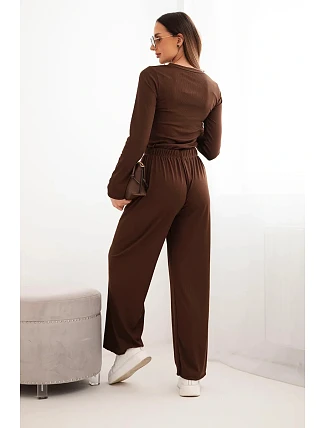 Dámsky viskózový komplet s blúzkou a širokými nohavicami hnedej farby