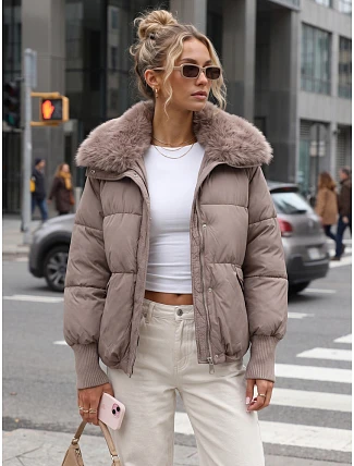 Dámska zimná prešívaná bunda s kožušinou v farbe taupe, FashionStreet TY5820 Dámska zimná prešívaná bunda s kožušinou v farbe taupe, FashionStreet TY5820