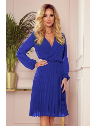 ISABELLE - Dámske plisované šaty v Chrpová farbe s dekoltom a dlhými rukávmi 313-3 ISABELLE - Dámske plisované šaty v Chrpová farbe s dekoltom a dlhými rukávmi 313-3