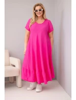 Dámske plus size šaty s krátkymi rukávmi a volánom z ľahkej viskózy vo fuchsiovej farbe Dámske plus size šaty s krátkymi rukávmi a volánom z ľahkej viskózy vo fuchsiovej farbe