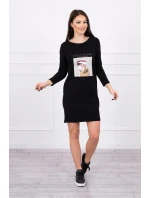 Šaty s potlačou koša čiernej
