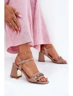 Skórzane Lakierowane Sandały Damskie Na Słupku Beżowe Mevonelle
