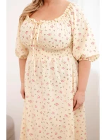 Dámske plus size šaty so šnúrkovým výstrihom a elastickým pásom žlté