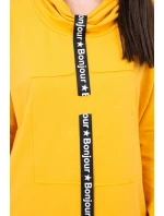 Horčicové šaty s kravatou