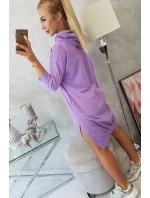 Šaty s kapucňou a dlhším chrbtom fialové