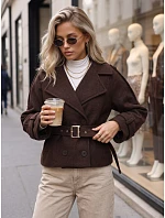 Krátky dámsky dvojradový kabát s opaskom v čokoládovej farbe FashionStreet NY0792 Krátky dámsky dvojradový kabát s opaskom v čokoládovej farbe FashionStreet NY0792
