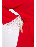 Šaty s čipkou viazané v páse červené