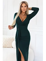 404-15 Elegantné dlhé šaty s obálkovým výstrihom a rozparkom - fľaškovo zelené