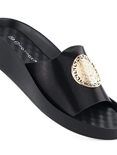 Dámske žabky na platforme čierne Potocki 43326