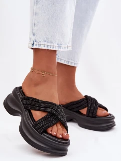 Dámske papuče na platforme z materiálu s remienkami Black Liorine