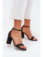 Dámske lesklé sandále na podpätku 1-215 Black - Queen VIVI